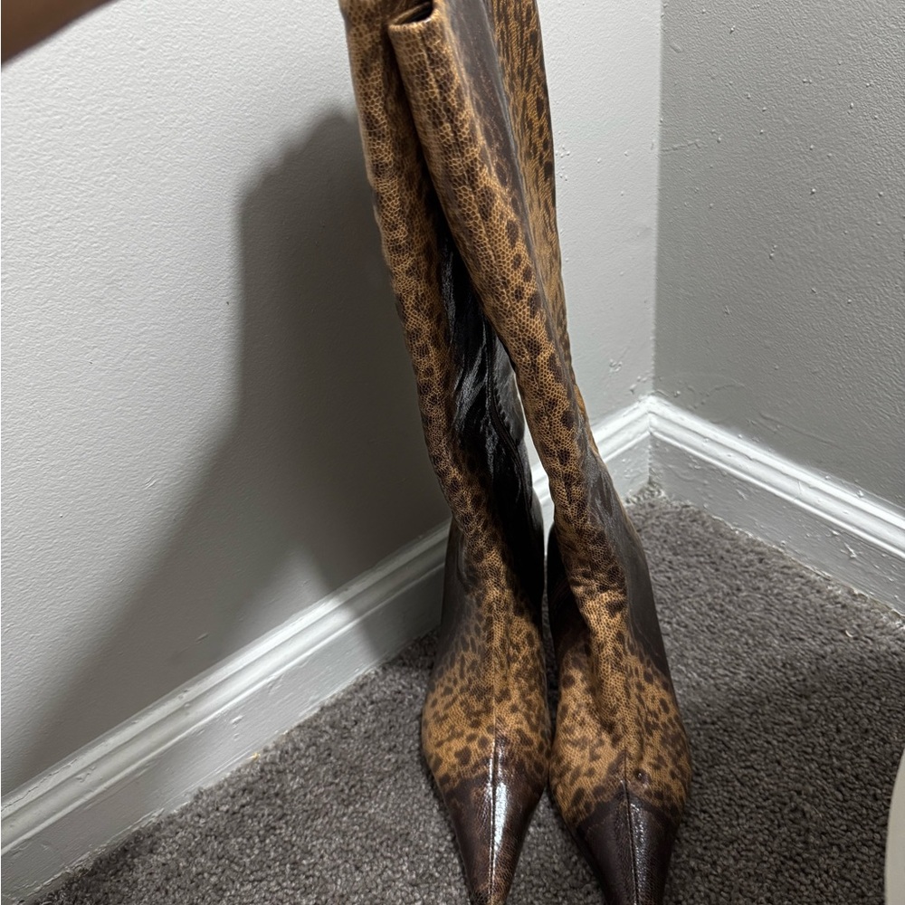 Leopard Print Knee-High Boots - Picture 6 of 6